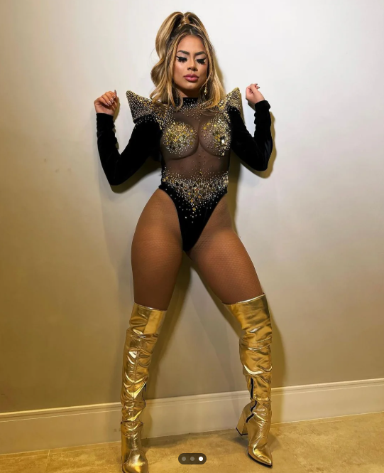 Famous Brazil- Anitta/Paola Oliveira/Lexa/Marina Sena #3iJYysiM