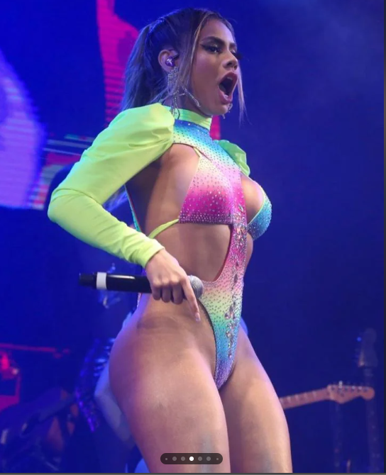 Famous Brazil- Anitta/Paola Oliveira/Lexa/Marina Sena #BbjlFxd8