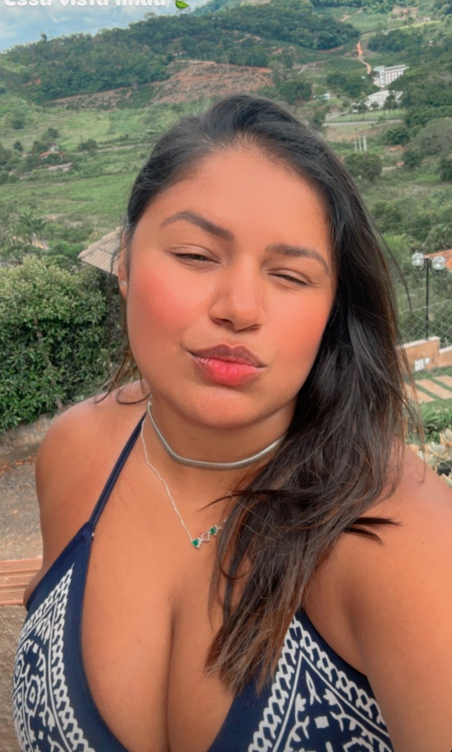 Vaca tem namorado e posta stories assim: #NXiqy1Uk