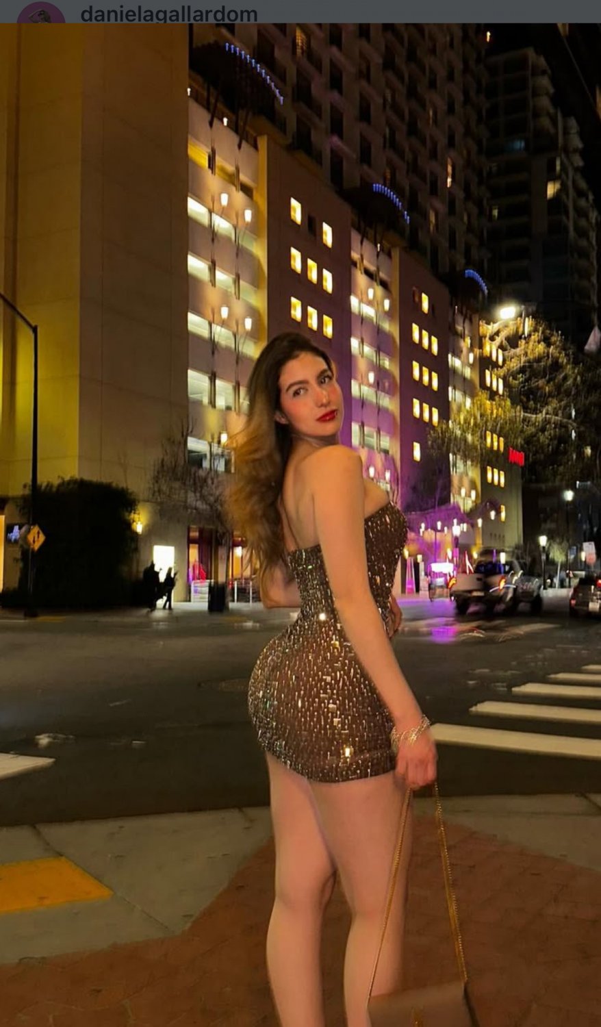 Loira branquinha deliciosa #u8NPCoxV