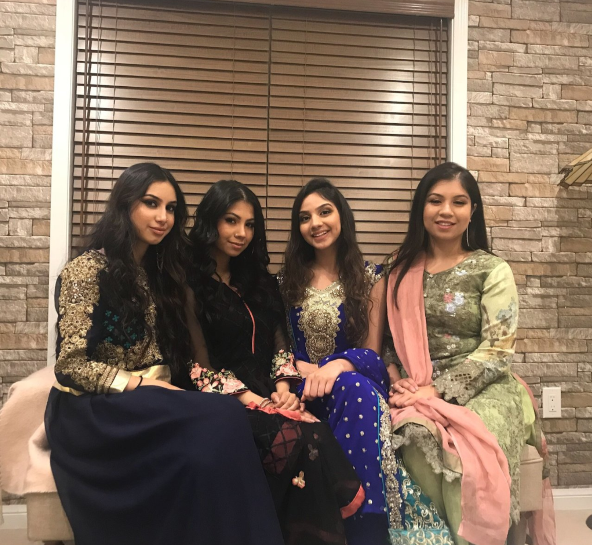 Cute paki dolls selfies #IwPIzPPt
