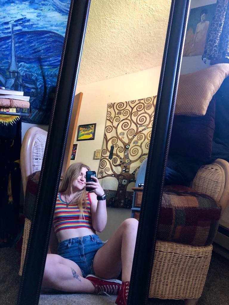 Sarah is a blonde snowbunny bitch that was enthusiastically exposed #AojaHfMr