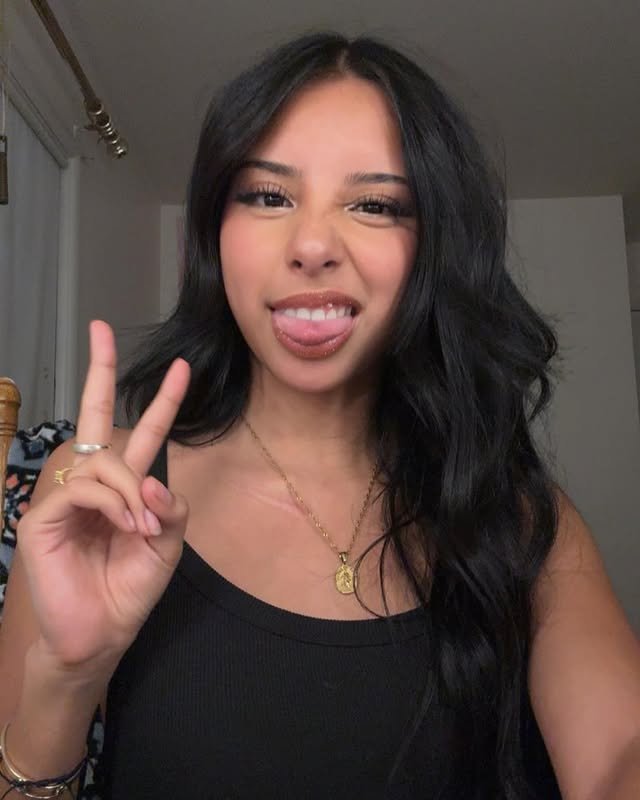 Cute 18yr virgin latina Evelyn #K89B5Z95